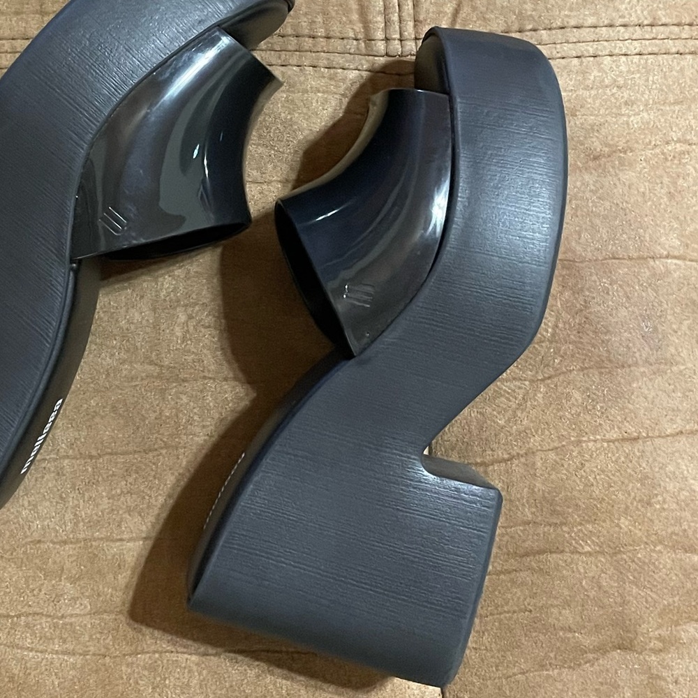 NEW Melissa POSH Glossy Black Platform Mules - Picture 7 of 13